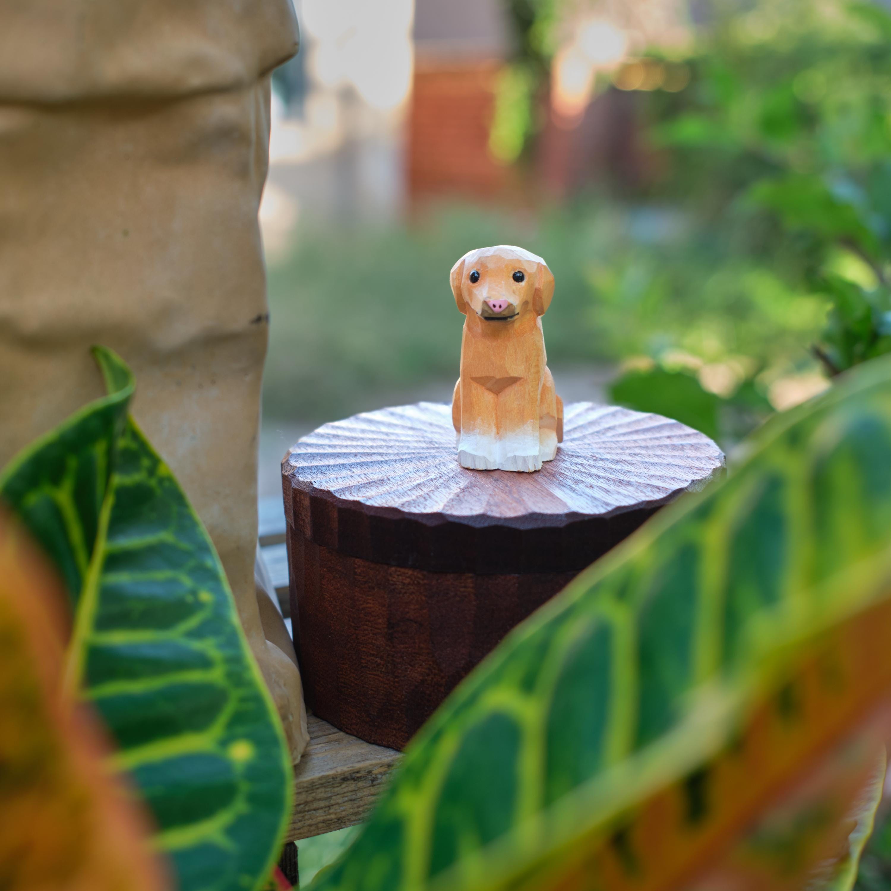 Handmade Wooden Dog Ashes Urn: Custom Labrador Figurine by photo, Pet Memorial Gift, Pet Personalised Keepsake, Jewellry Box