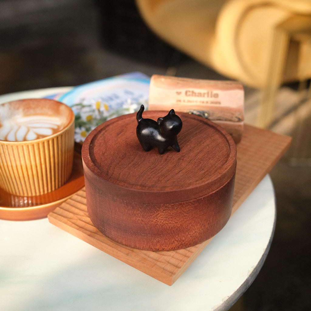 Handmade Wooden Small Cat Whiskers box | Keepsake Holder｜Engraved Name | Memorial urn for Ashes Fur Teeth | Pet Loss Gift｜Pet Remembrance