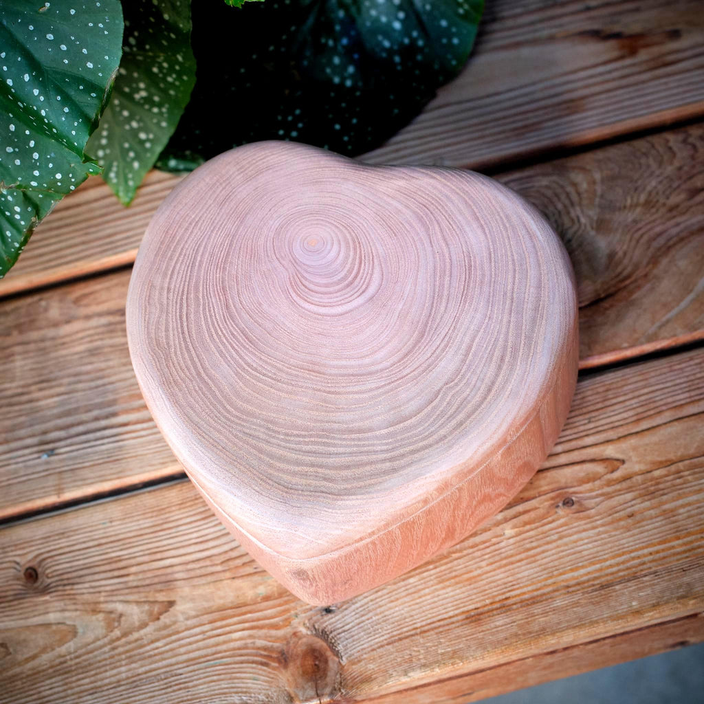Heart-Shaped Wooden Pet Urn with Tree Ring Grain, Eco Friendly Handcrafted Memorial Box, Hinged Lid with Magnetic Seal, Pet Ashes Keepsake
