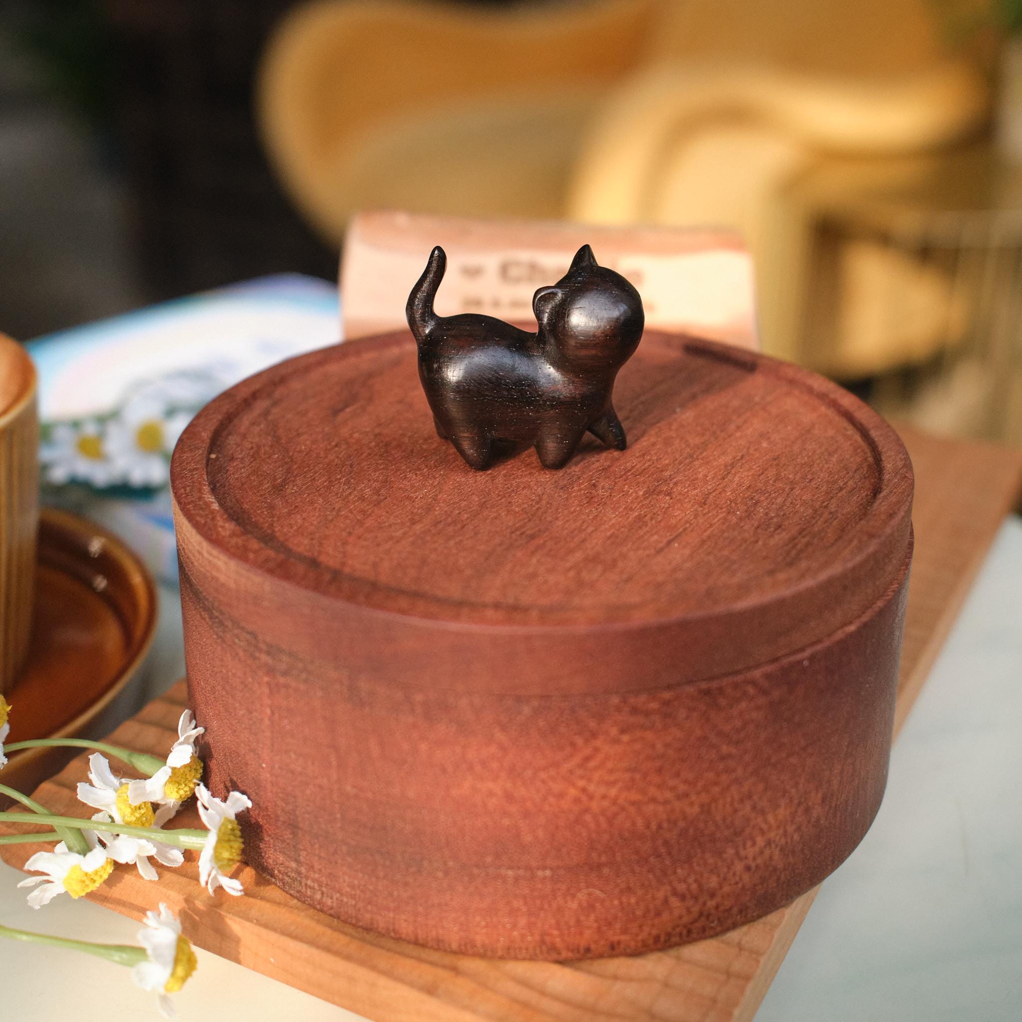 Handmade Wooden Small Cat Whiskers box | Keepsake Holder｜Engraved Name | Memorial urn for Ashes Fur Teeth | Pet Loss Gift｜Pet Remembrance