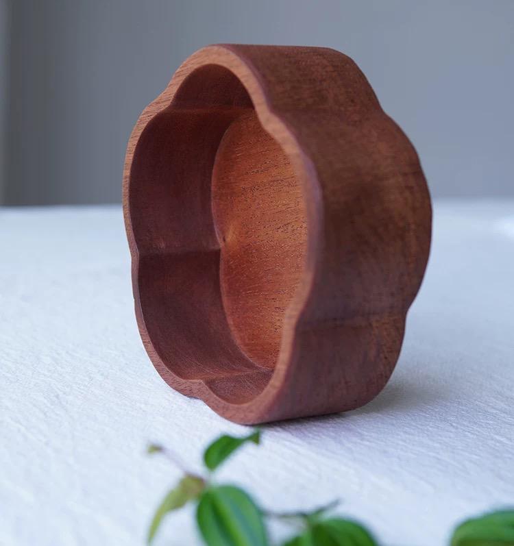 Handmade Wooden Flower Shaped Cat Urn | Small Keepsake Box with Cat Figurine | Memorial Box for Ashes | Pet Loss Gift | Pet Remembrance