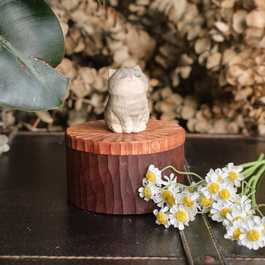 Handmade Wooden Cat Memorial Urn: Grey Cat Figurine Keepsake from Photo, Bespoke Pet Memorial Gift, Laser Engraving name, Eco Friendly Gift