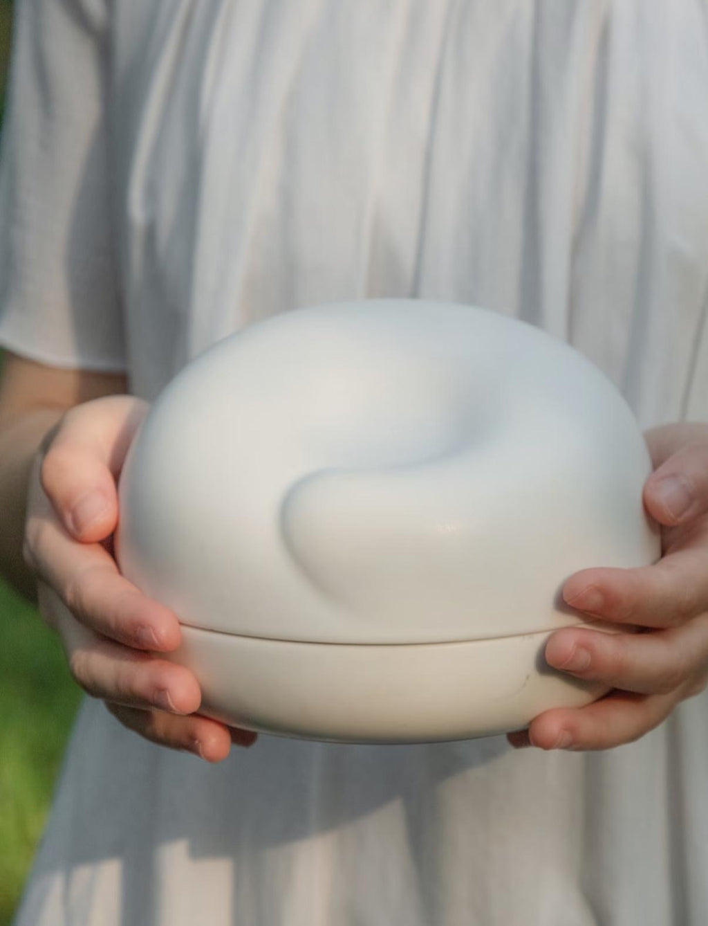 Minimalist Ceramic Pet Urn for Small Dog or Cat | Mini Cream White Memorial Jar | Sleeping Animal Design Keepsake for Ashes or Fur