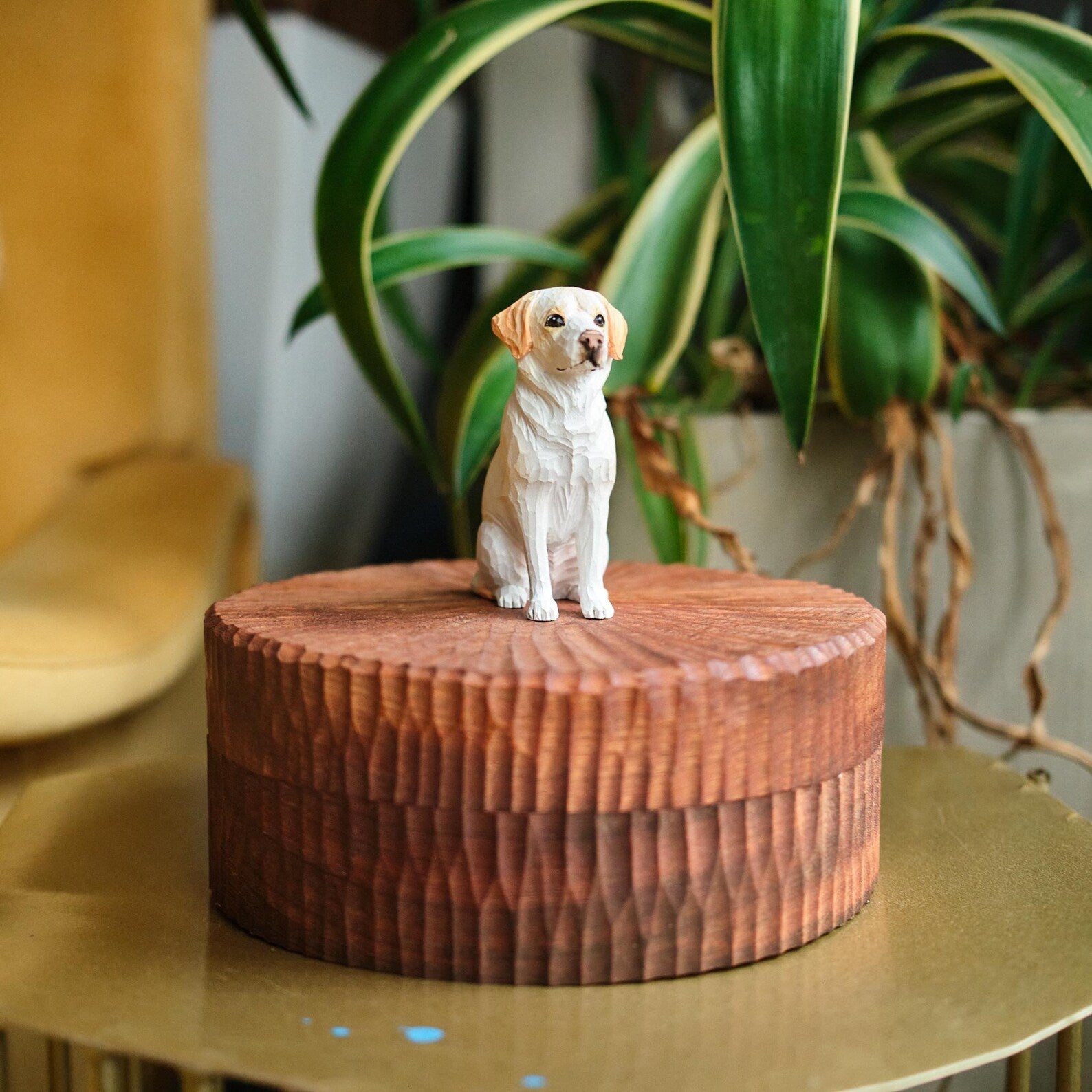 Handmade Extra Large Wooden Dog Urn for Ashes up to 110lbs, Natural Custom Carved Box with Personalised Dog Figurine, Pet Loss Keepsake Gift