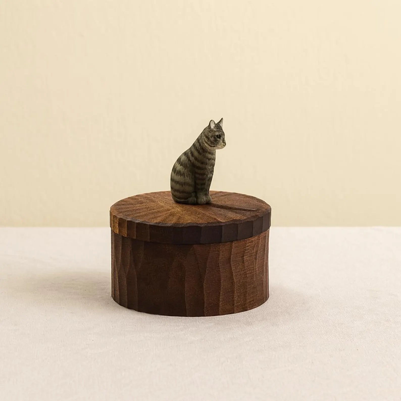 Handmade Wooden Cat Memorial Urn: Realistic Figurine Carved from photo, pet memorial gift, personalised keepsake, Jewellery box