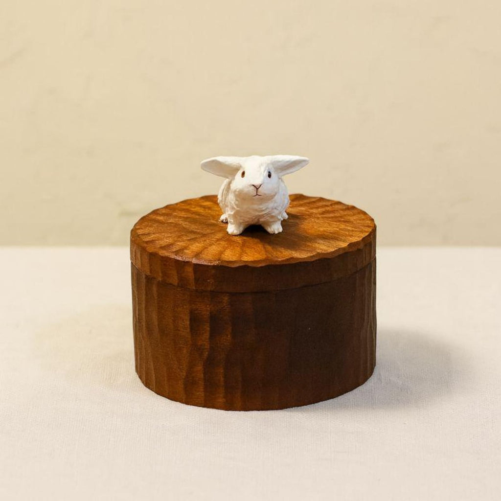 Rustic Tree Stump Rabbit Urn, Realistic Bunny Wood Carving, Natural Wood Pet Memorial Gifts, Organic Woodland Ashes Keepsake Box