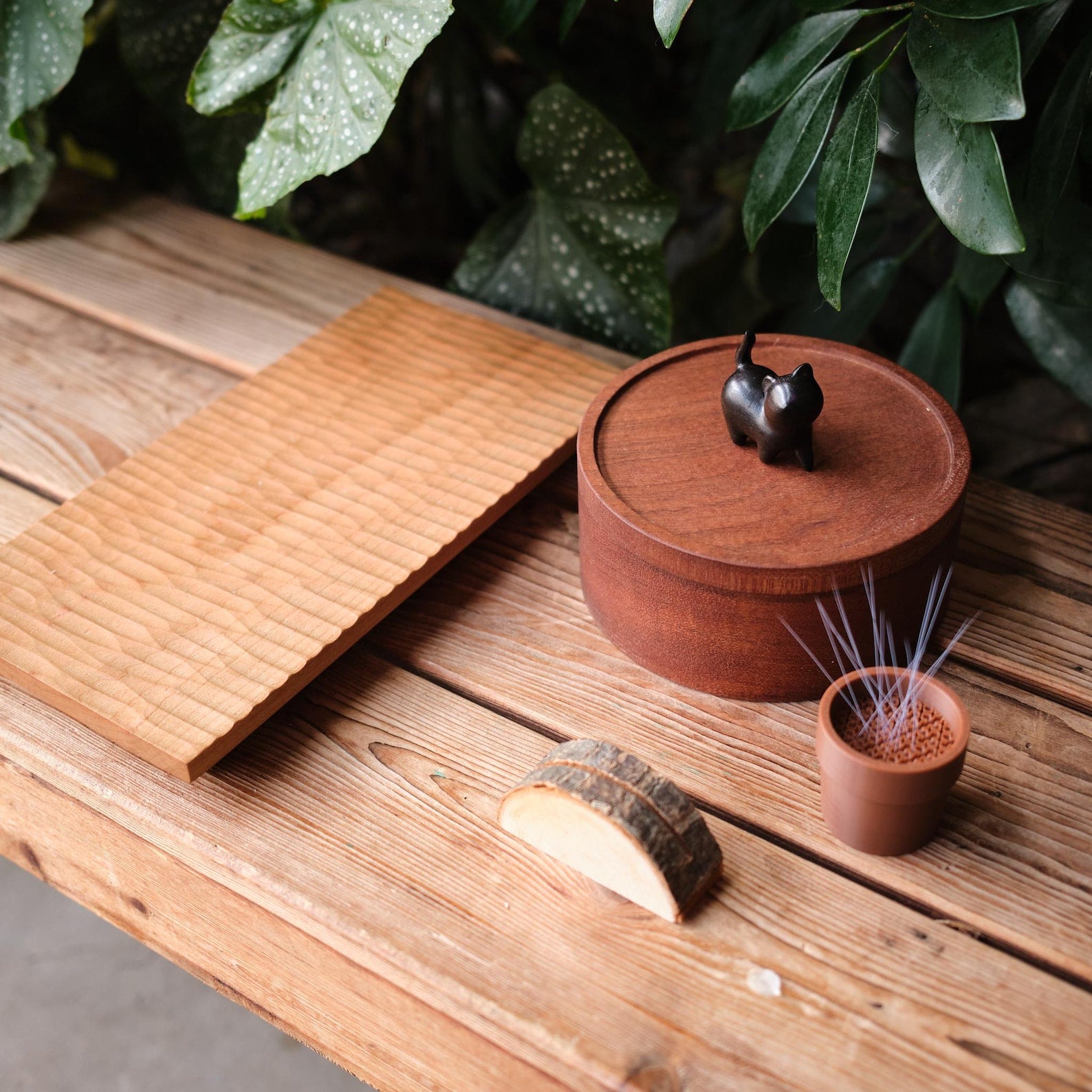 Handmade Cat Urn Memorial Set for Home Decor, Wooden Cat Ashes Urn with Whisker Keepsake, Eco Friendly Pet Remembrance Box, Per Loss Gift
