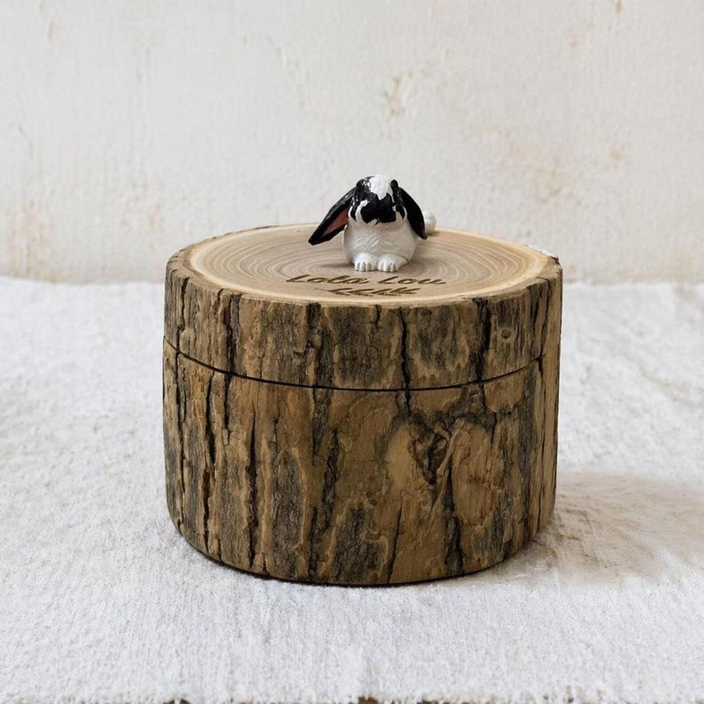 Rustic Tree Stump Rabbit Urn, Realistic Bunny Wood Carving, Natural Wood Pet Memorial Gifts, Organic Woodland Ashes Keepsake Box
