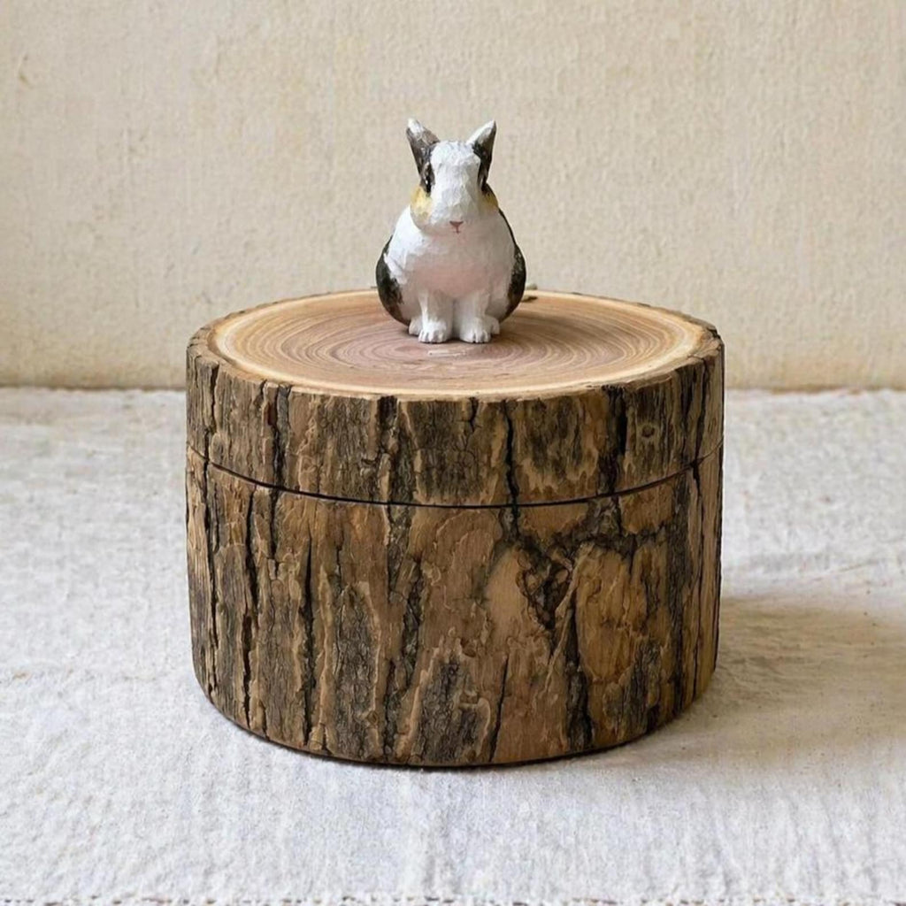 Rustic Tree Stump Rabbit Urn, Realistic Bunny Wood Carving, Natural Wood Pet Memorial Gifts, Organic Woodland Ashes Keepsake Box