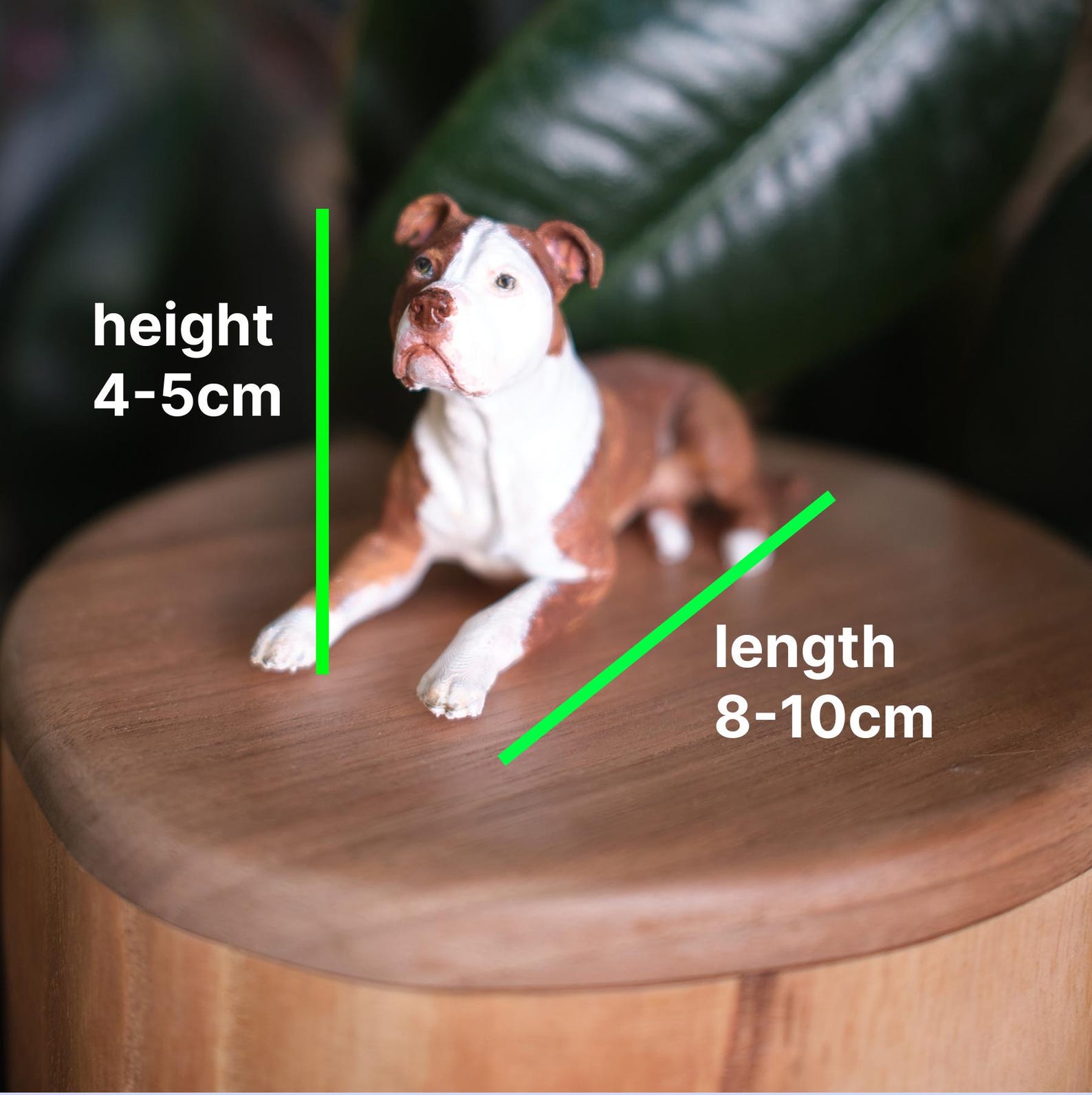 Large Wooden Dog Urn with Hand Carved Pet Figurine from Photo, Natural Wood Bucket, Pet Memorial Urn for Ashes with Personalised Engraving