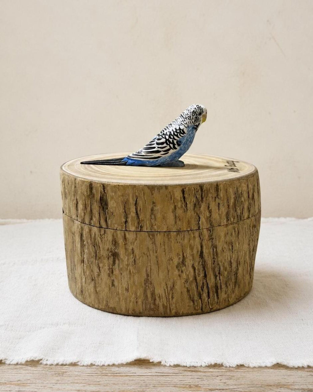 Custom Parrot Wood Carving From Photo, Rustic Tree Trunk Pet Memorial Urn Box, Personalised Engraved Wooden Keepsake, Bird Loss Gift