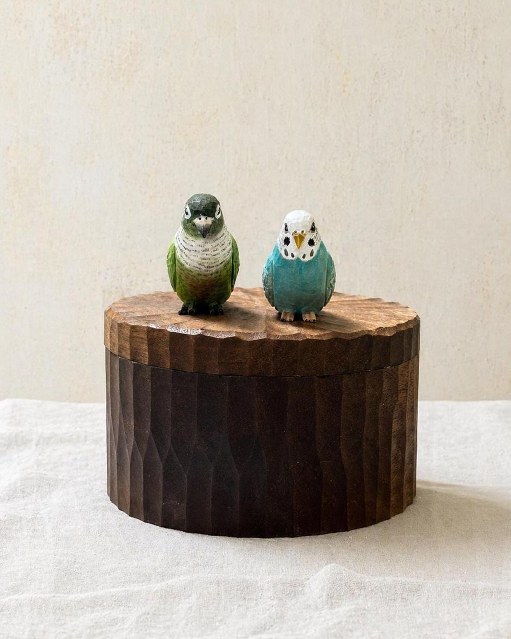 Custom Parrot Wood Carving From Photo, Rustic Tree Trunk Pet Memorial Urn Box, Personalised Engraved Wooden Keepsake, Bird Loss Gift