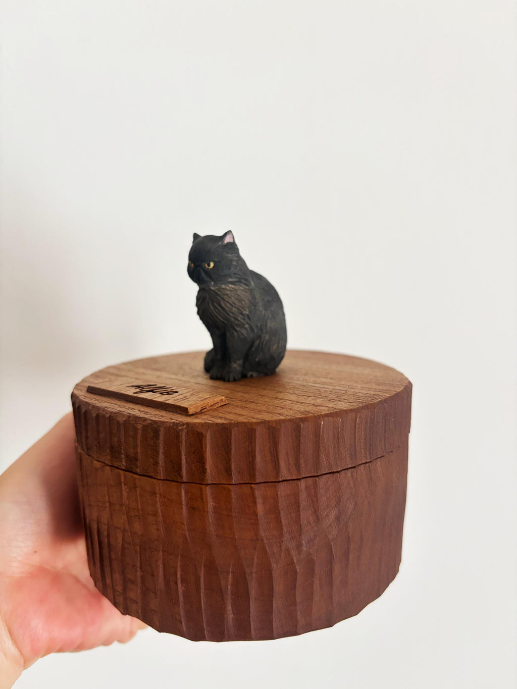 Custom Realistic Wooden Black Cat Urn for Ashes, Hand Carved Cat Figurine from Photo, Personalised Engraved Wood Pet Memorial Urn
