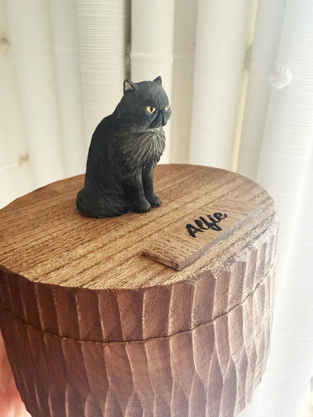 Custom Realistic Wooden Black Cat Urn for Ashes, Hand Carved Cat Figurine from Photo, Personalised Engraved Wood Pet Memorial Urn