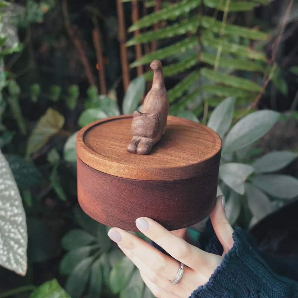Handmade Wooden Cat Memorial Urn, Stretching Cat Keepsake Box for Ashes, Eco-Friendly Hand Carved Wooden Memorial Gift, Jewellery box